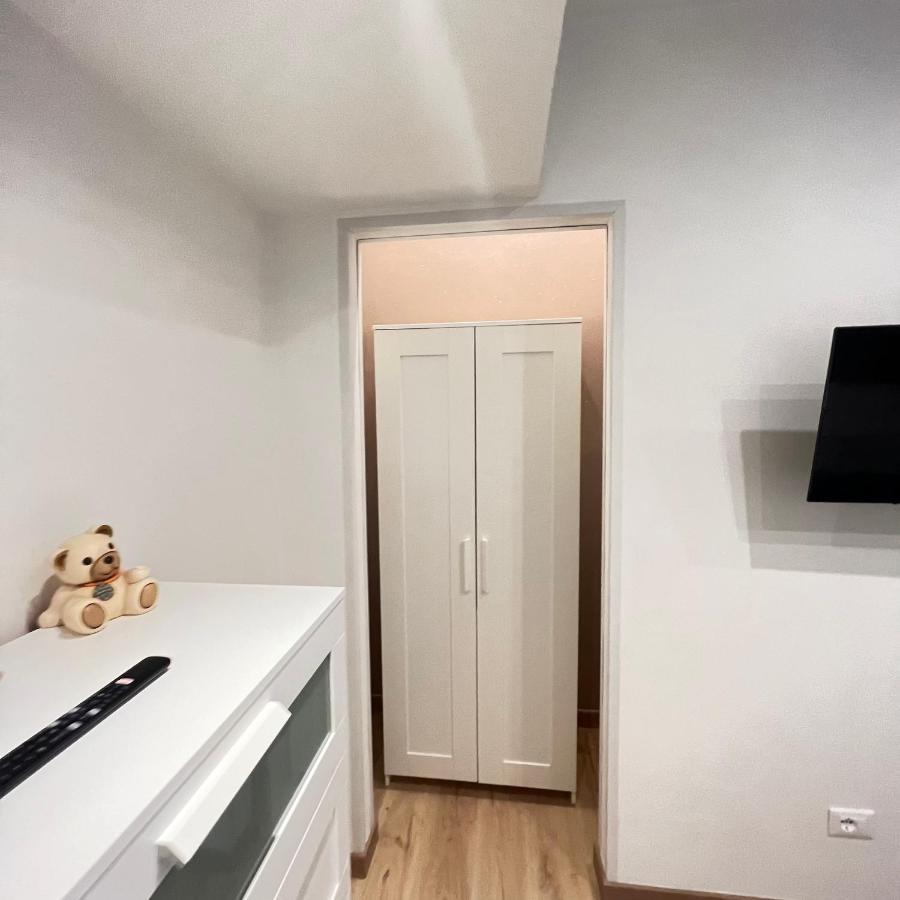 Alla Scalinata Del Teatro Rossetti Confort Suites Parcheggio Триест Экстерьер фото