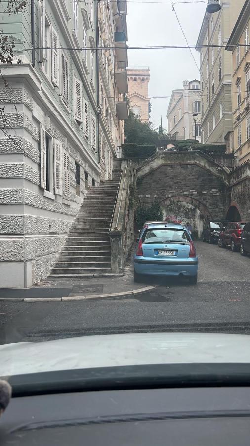 Alla Scalinata Del Teatro Rossetti Confort Suites Parcheggio Триест Экстерьер фото