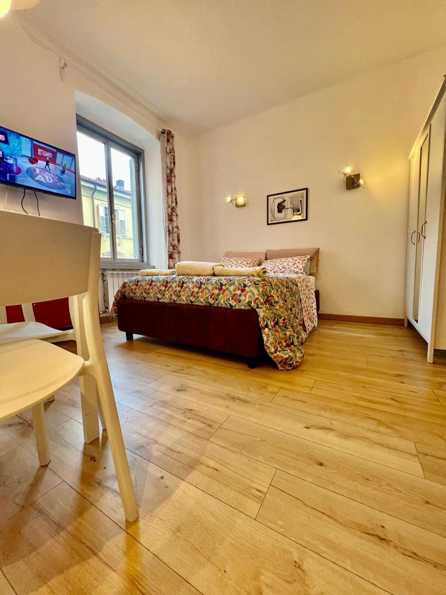 Alla Scalinata Del Teatro Rossetti Confort Suites Parcheggio Триест Экстерьер фото